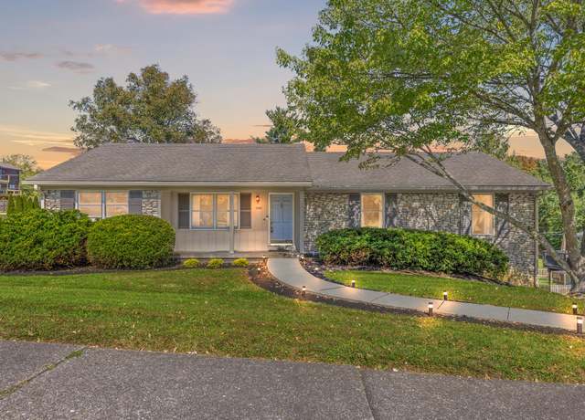 Property at 3408 Pinas Bay Dr, Lexington, KY 40502, 5 beds, 3 baths