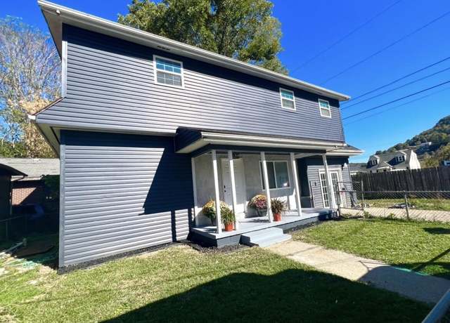 Property at 26 Rio St, Loyall, KY 40806, 7 beds, 2 baths