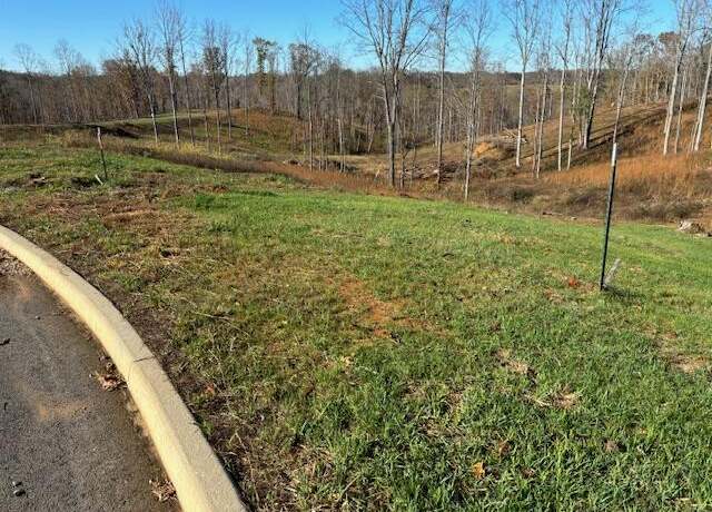 Property at 70 Woods Creek Lake Dr, Somerset, KY 42503
