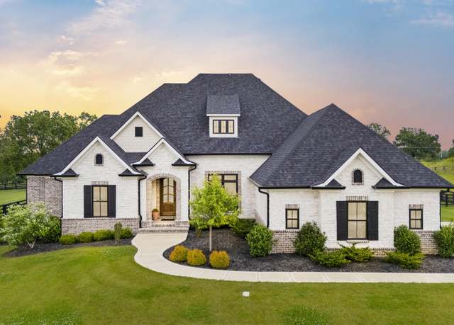 Property at 217 Doe Run Rd, Nicholasville, KY 40356, 5 beds, 3.5 baths
