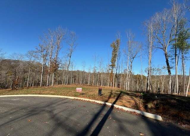 Property at 246 Woods Creek Lake Dr, Somerset, KY 42503