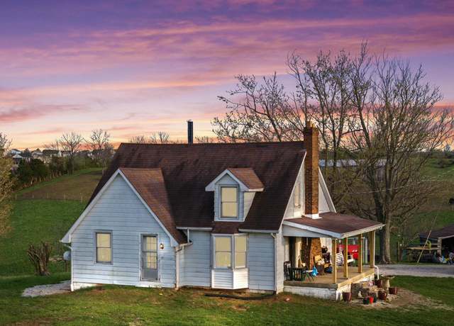 Property at 1301 Glensboro Rd, Lawrenceburg, KY 40342, 3 beds, 2 baths