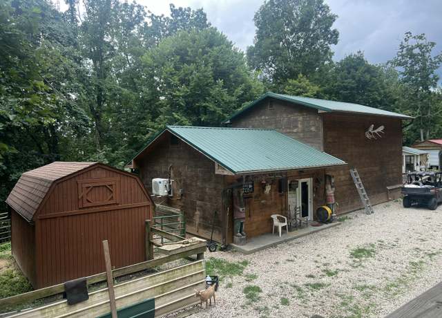 Property at 8472 Mckee Rd, Irvine, KY 40336, 3 beds, 1 bath