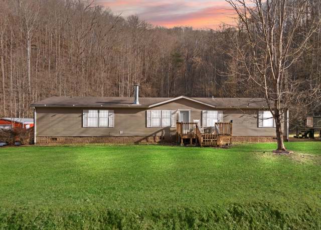 Property at 1065 School House Branch Rd, Manchester, KY 40962, 5 beds, 3 baths