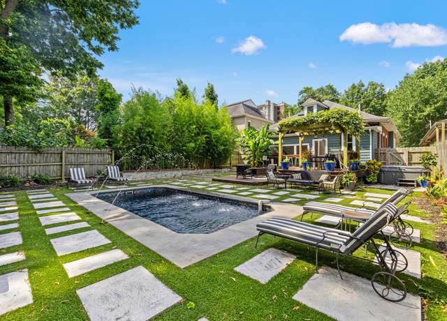 Property at 573 W Second St, Lexington, KY 40508, 2 beds, 2 baths