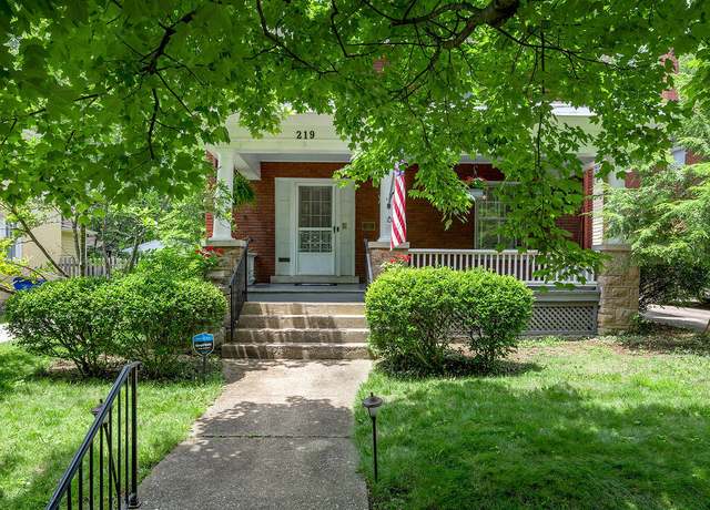 Property at 219 Irvine Rd, Lexington, KY 40502, 4 beds, 2.5 baths