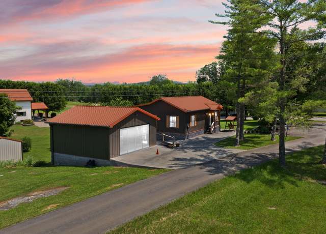 Property at 813 Colyer Rd, Bronston, KY 42518, 2 beds, 1.5 baths