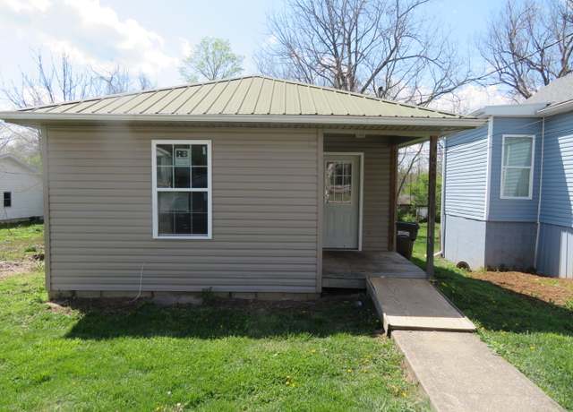 Property at 625 Williams St, Paris, KY 40361, 3 beds, 1 bath