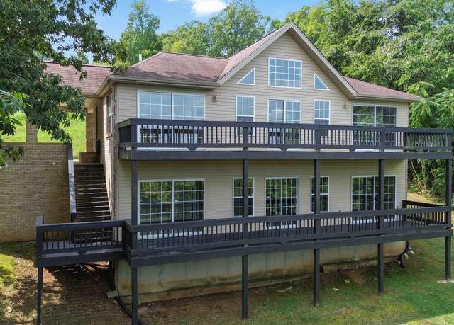 Property at 109 Highland Green Dr, Bronston, KY 42518, 4 beds, 3 baths