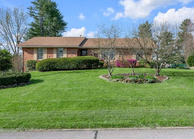 Property at 668 Cromwell Way, Lexington, KY 40503, 3 beds, 3 baths