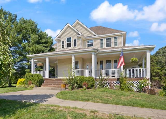 Property at 946 Pine Ridge Rd, Winchester, KY 40391, 4 beds, 3 baths