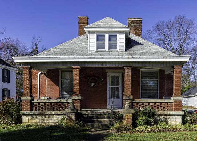 Property at 161 High St, Versailles, KY 40383, 3 beds, 1 bath