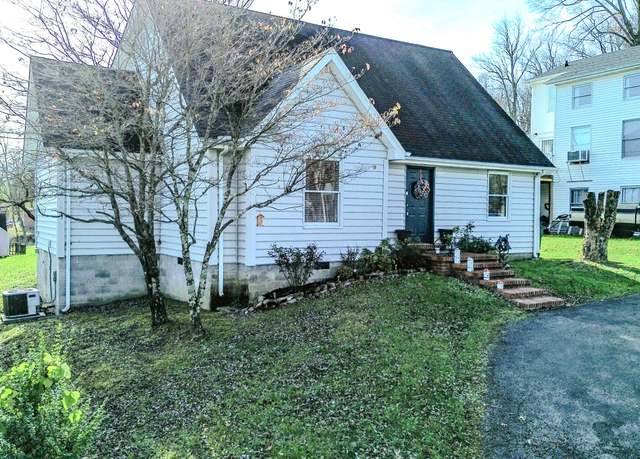 Property at 272 East Third St, London, KY 40741, 3 beds, 2 baths