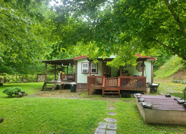 Property at 523 Bullskin Branch Rd, Oneida, KY 40972, 3 beds, 2 baths