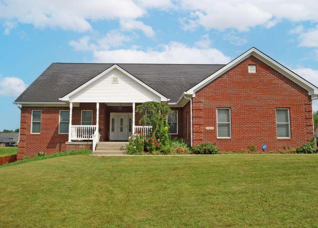 Property at 1016 Cedar Ridge Ln, Versailles, KY 40383, 5 beds, 4.5 baths