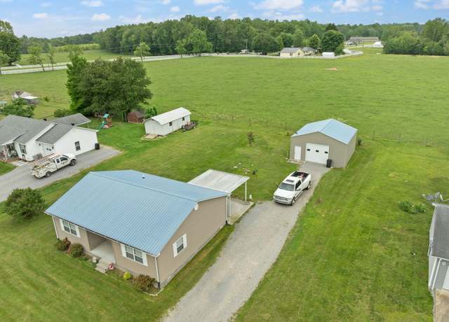 Property at 117 Autumn Dr, Russell Springs, KY 42642, 2 beds, 1 bath