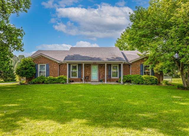 Property at 300 Longview St, Harrodsburg, KY 40330, 4 beds, 2.5 baths