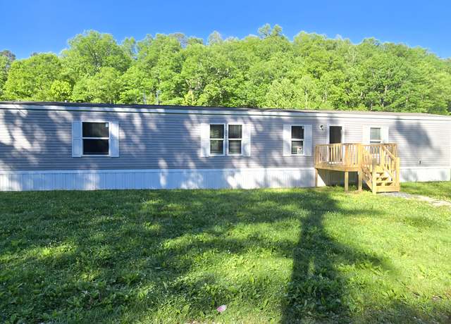 Property at 2499 Sacker Rd, Manchester, KY 40962, 3 beds, 2 baths