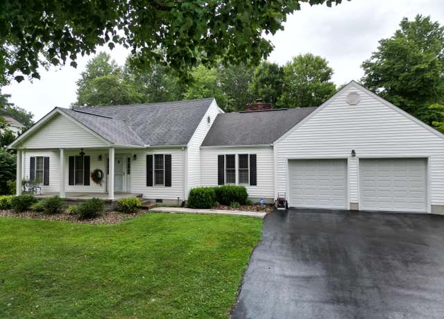 Property at 2010 Cedar Ln, Corbin, KY 40701, 4 beds, 2.5 baths