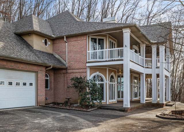 Property at 3396 Woodhaven Dr, Somerset, KY 42503, 5 beds, 3.5 baths