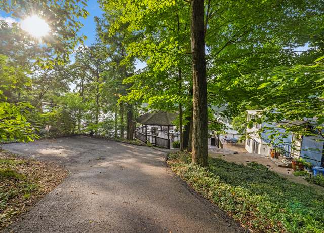 Property at 1786 Paradise Camp Rd, Harrodsburg, KY 40330, 3 beds, 2 baths