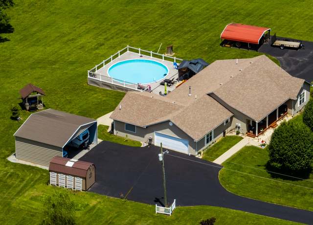 Property at 5764 Ky-619, Russell Springs, KY 42642, 4 beds, 4.5 baths