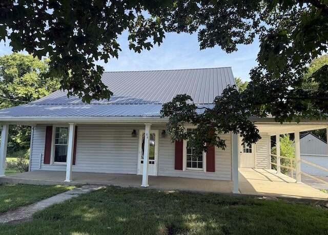 Property at 44 Mill Rd, Parksville, KY 40464, 3 beds, 2 baths