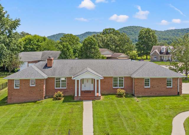 Property at 1041 Burnell Dr, Berea, KY 40403, 6 beds, 3.5 baths