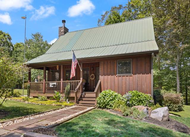 Property at 204 The Village Dr, Nancy, KY 42544, 3 beds, 2 baths
