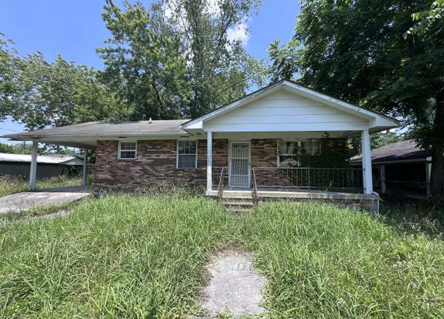 Property at 114 Rochester Ave, Middlesboro, KY 40965, 3 beds, 1.5 baths