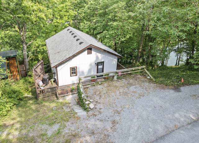 Property at 1686 Wells Landing Rd, Danville, KY 40422, 2 beds, 1.5 baths