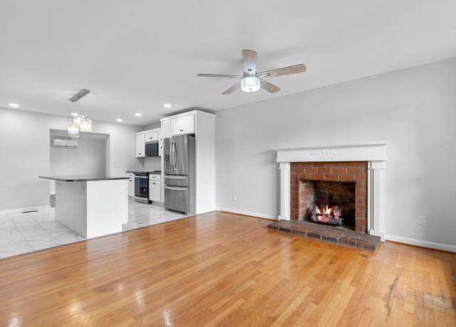 Property at 2229 Alexandria Dr, Lexington, KY 40504, 4 beds, 3 baths