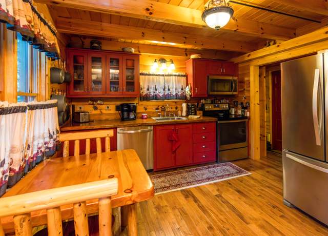 Property at 1137 Paradise Dr, Rogers, KY 41365, 1 bed, 1.5 baths