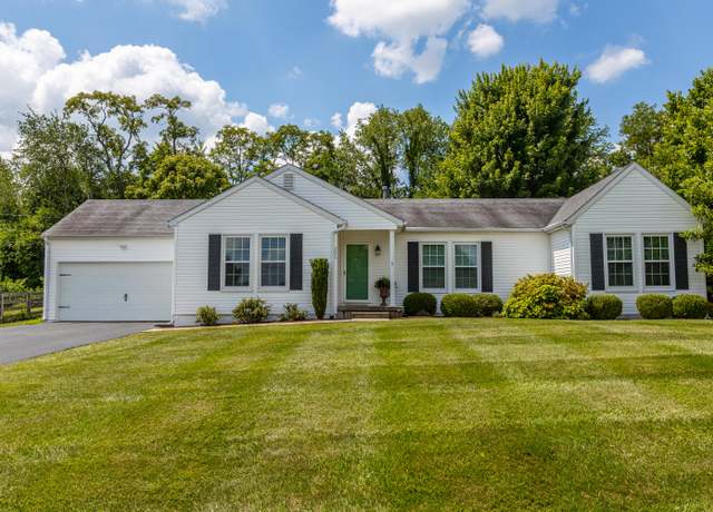 Property at 206 Candlewood Dr, Danville, KY 40422, 3 beds, 2 baths