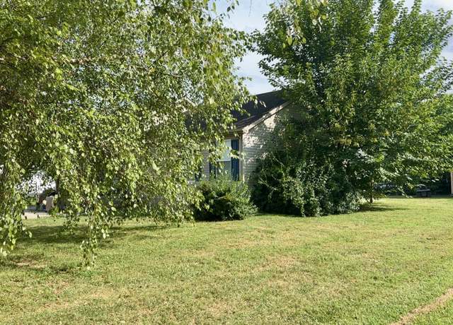 Property at 67 E Meigs Ln, Danville, KY 40422, 3 beds, 2 baths