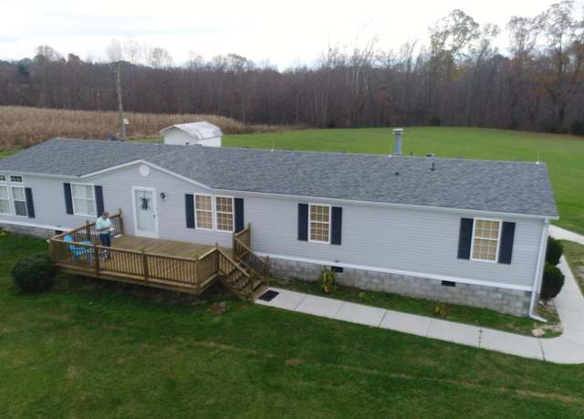 Property at 1381 Pleasant Point Rd, Nancy, KY 42544, 4 beds, 3 baths