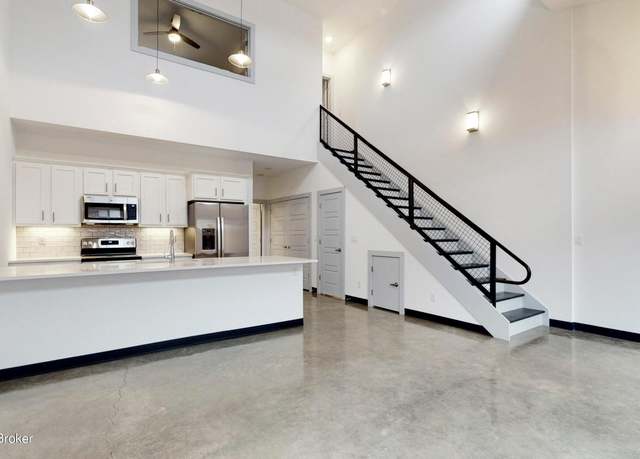Property at 600 Burnett Rdg Pl #16, Louisville, KY 40243, 2 beds, 2 baths