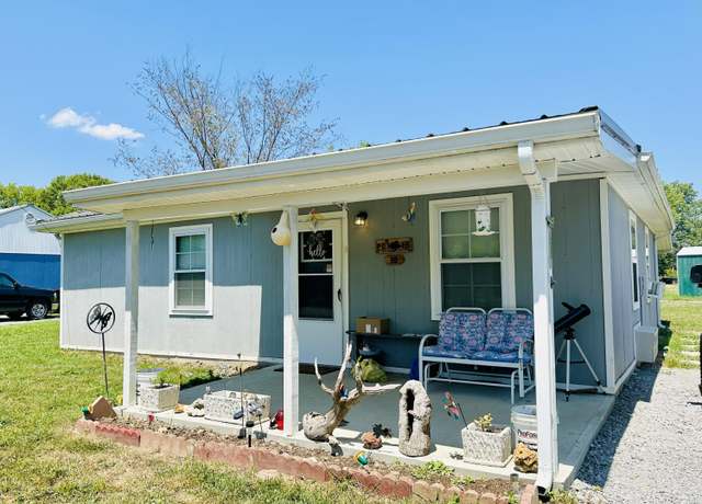 Property at 30 Sycamore St, Crab Orchard, KY 40419, 2 beds, 1 bath