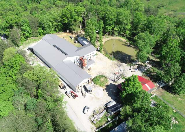 Property at 227 Callihan Rd, East Bernstadt, KY 40729, 2 beds, 1.5 baths