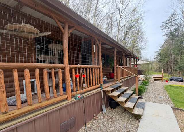 Property at 209 Lucas Hollow Rd, Beattyville, KY 41311, 1 bed, 1 bath