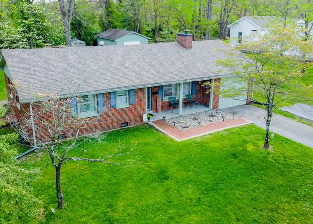 Property at 212 Williamsburg Ct, Danville, KY 40422, 3 beds, 2 baths