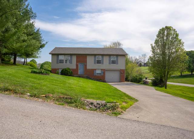 Property at 141 Westwood Dr, Berea, KY 40403, 4 beds, 2 baths