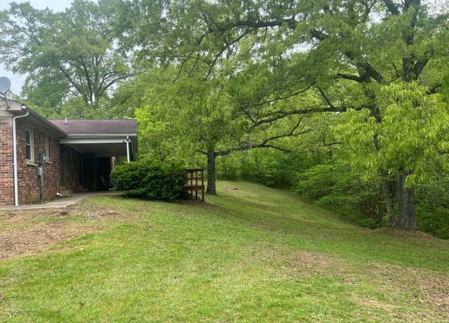 Property at 5 Keeton Ave, West Liberty, KY 41472, 3 beds, 3 baths