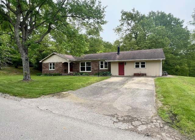 Property at 5 Keeton Ave, West Liberty, KY 41472, 3 beds, 3 baths