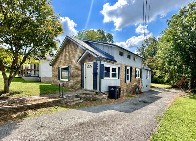 Property at 209 West Limestone St, Somerset, KY 42501, 3 beds, 2 baths