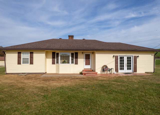 Property at 210 Peyton Ridge Rd, West Liberty, KY 41472, 3 beds, 1 bath