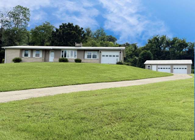 Property at 131 Lloyd St, Monticello, KY 42633, 4 beds, 2 baths