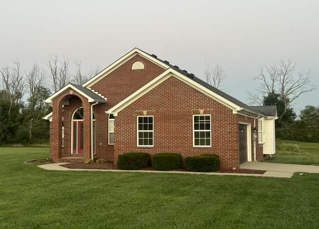 Property at 1095 Breezy Ln, Berea, KY 40403, 3 beds, 2 baths