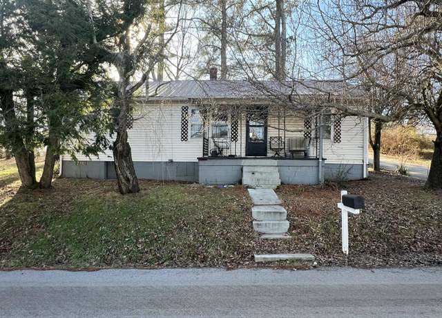 Property at 215 Spring St, London, KY 40741, 3 beds, 1 bath