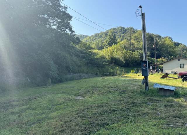 Property at 114 Speedway Rd, Lost Creek, KY 41348